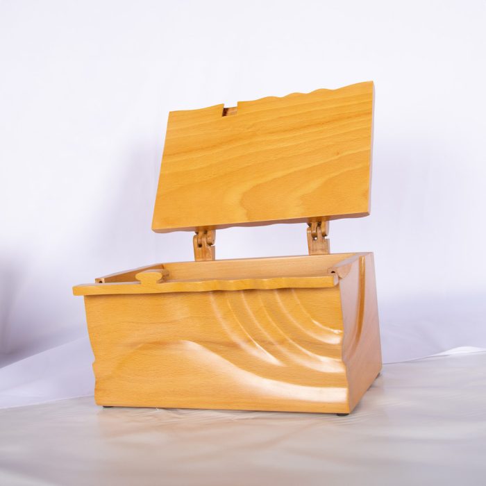 Daisy Trent Urn - Image 5