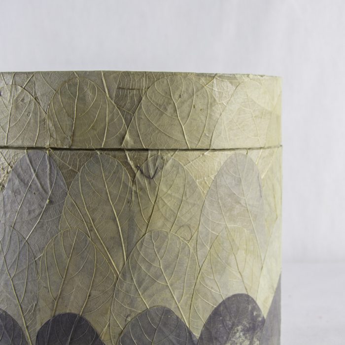 Leaf Urn Oval - Image 3