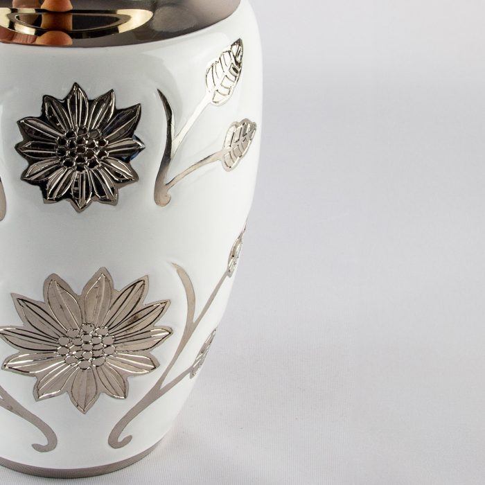 White Rose Urn - Image 3