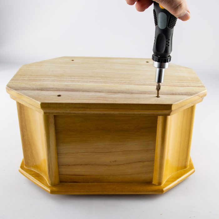 Oswald Ash Casket - Image 8