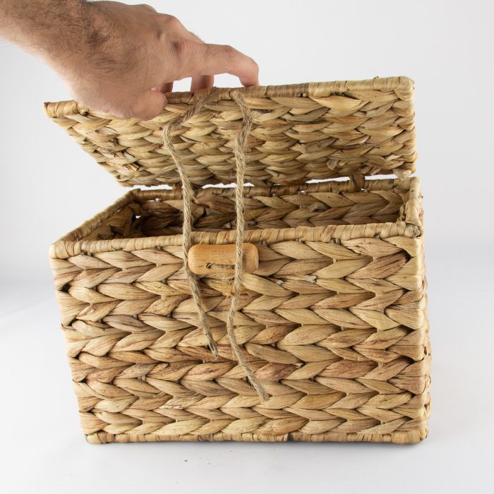 Daisy Water Hyacinth Urn - Image 6