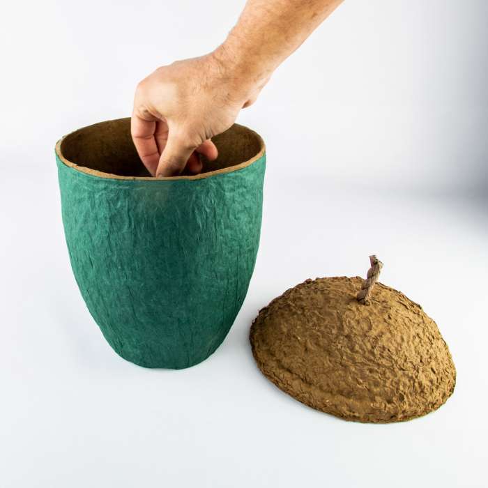 Acorn Urn - Image 4